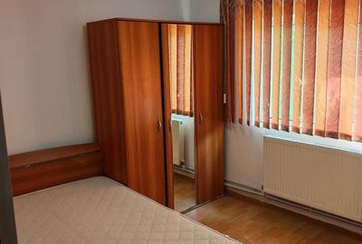 Apartament cu 2 camere semidecomandat, mobilat în Central