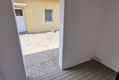 Fabric/Complex - casa 3 camere - 400 mp teren- renovat - 15
