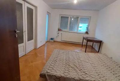 Apartament 3 camere decomandat, 65mp, vizavi de Spitalul Nr 1