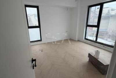 Apartament cu 3 camere semidecomandat în Băneasa - 1