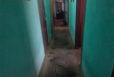 Apartament cu 3 camere decomandat în Torontalului