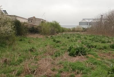 Teren intravilan arabil 3846 mp, Topraisar.Zona buna,sub pretul pietei. Pt locui - 1