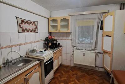 Decomandat la parter inalt cu boxa - 3