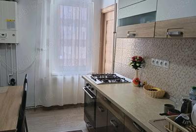 Apartament cu 3 camere decomandat în Tudor - 4
