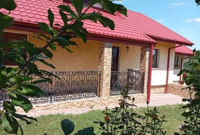 Casa cu 4 camere si garaj,com Rediu,jud.Iasi,vis a vis de gradinita KIKI. Casa cu 4 camere si garaj,com Rediu,jud.Iasi,vis a vis de gradinita KIKI. - 1