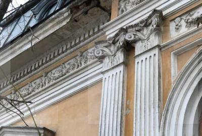 Casă cu 2 camere cu Teren 99 Mp în Central