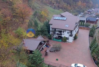 Casa cu posibilitate transformare in pensiune si teren de vanzare Piatra Neamt - 1