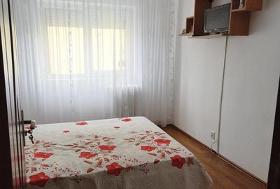 Apartament cu 3 camere decomandat în Astra - 4
