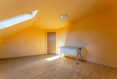 Casă individuală cu 6 camere cu Canalizare în Exterior Est - 34