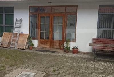 Doua Case + 2 Spatii Comerciale, 440 mp Utili – pe Str. Libertatii! - 9