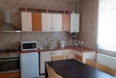 Casă cu 3 camere în Gheorgheni