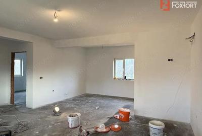 Duplex cu 3 camere de vanzare in localitatea Beregsau Mare, zona Centrala - 2