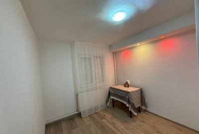 Camera de camin cu baie proprie - 5