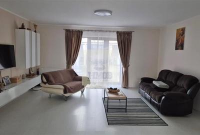 Casa cu 4 camere 2 bai si 396 mp teren in zona Calea Cisnadiei - 1