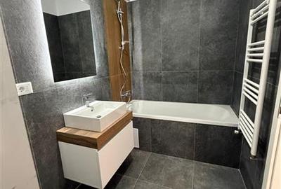 Apartament cu 2 camere decomandat în Tractorul - 2