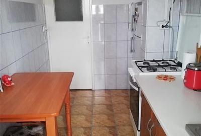 Apartament decomandat cu 2 camere, zona Astra - 3