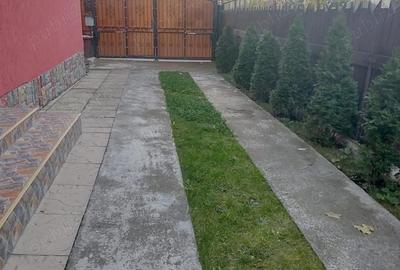 Apartament cu 3 camere semidecomandat în Florilor - 12