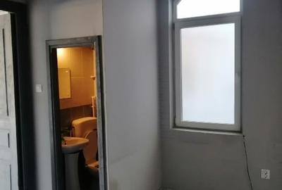 Spațiu comercial/birou de ininchiriat - 8