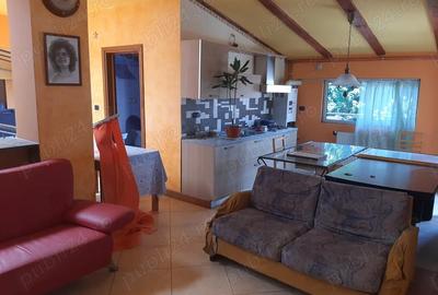 Casă cu 6 camere cu Teren 200 Mp în Central - 2