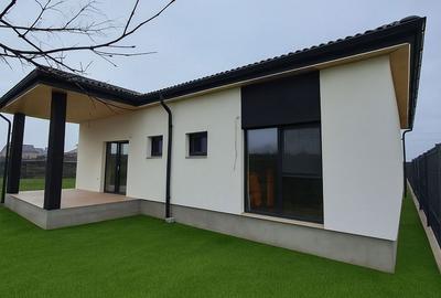 Casă cu 3 camere în Bălești - 5