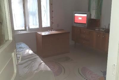 Casă cu teren de vânzare - 8