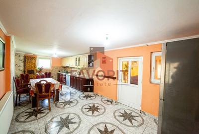 Casă individuală cu 10 camere cu Canalizare în Central - 7