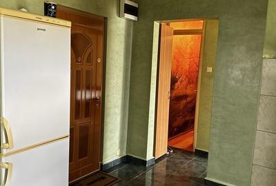 Apartament cu 2 camere decomandat în Triaj - 2