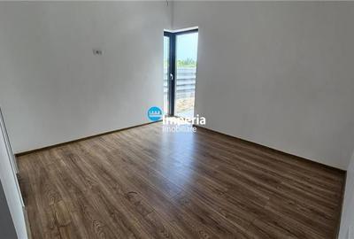 Casa plan parter de vanzare in zona Bucium Visan - 2