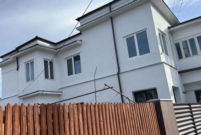 Casă cu 4 camere în Central - 1