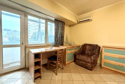 Garsoniera Banu Manta cu vedere pe spate - 7