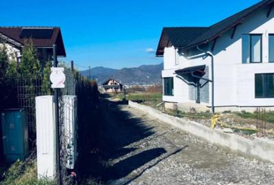 Teren de 1700 mp, în Central - 4