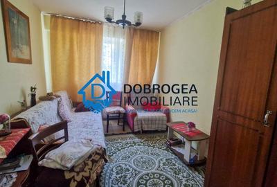 APARTAMENT 3 CAMERE DECOMANDAT , ETAJ 2, CENTRALA GAZ - 2