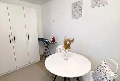 Apartament cu 2 camere decomandat, mobilat în Tei