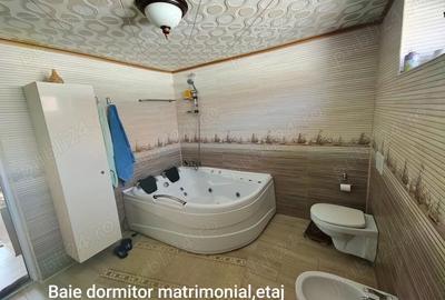 Casă cu 7 camere cu Teren 650 Mp în Central - 8