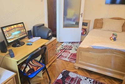 Apartament cu 2 camere semidecomandat în Gojdu