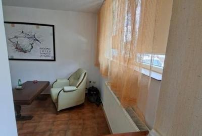 Casa/Ap.3 camere, P 1, Podul Grand la 650 euro - 10