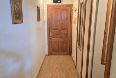 Apartament cu 2 camere decomandat în Micro 15 - 2