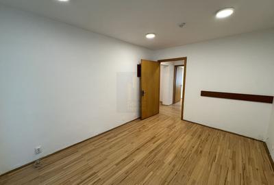 Birou, de 84 mp, în Națiunile Unite - 10