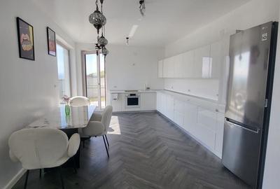 Casă individuală cu 7 camere cu Canalizare în Est - 3