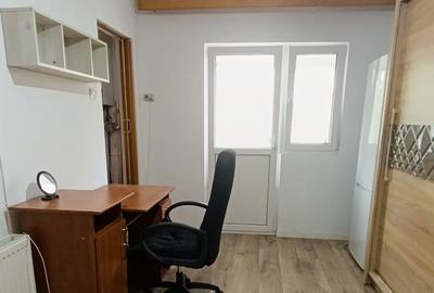 Garsonieră decomandată în Central - 2