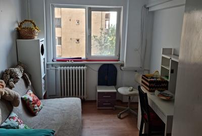 Apartament cu 3 camere decomandat în Lacul Tei - 5