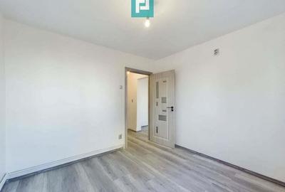 Apartament 3 camere pe str Hateg in Vlaicu - 11