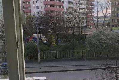 Garsonieră decomandată în Podu Roș