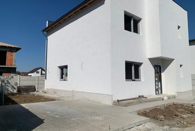 Vila individuala - 5 camere , 4 dormitoare - 1