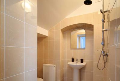 Apartament cu 2 camere decomandat în Ultracentral