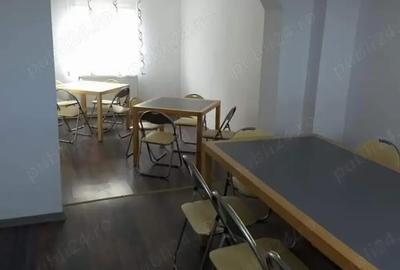 Casă cu 10 camere în Central - 1