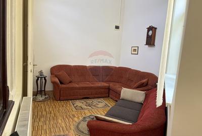 Casa / Vila cu 3 camere de inchiriat in zona Intim - 4