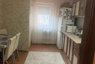 Apartament cu 4 camere decomandat în Central - 3