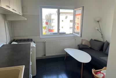 Garsoniera spatioasa langa metrou - Brancoveanu/ Spacious Studio near the Metro - 9