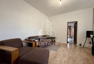 Casa la curte comuna, 180mp teren,  zona Balcescu - Universitatii